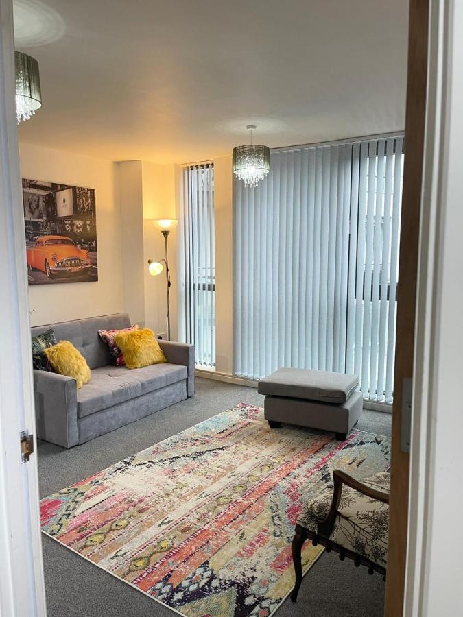 City Centre 1 Bed Apartment With Free On Site Parking With Cctv By Lets Relocations เบอร์มิงแฮม ภายนอก รูปภาพ