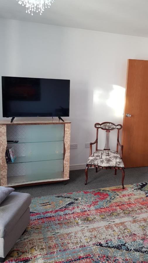 City Centre 1 Bed Apartment With Free On Site Parking With Cctv By Lets Relocations เบอร์มิงแฮม ภายนอก รูปภาพ
