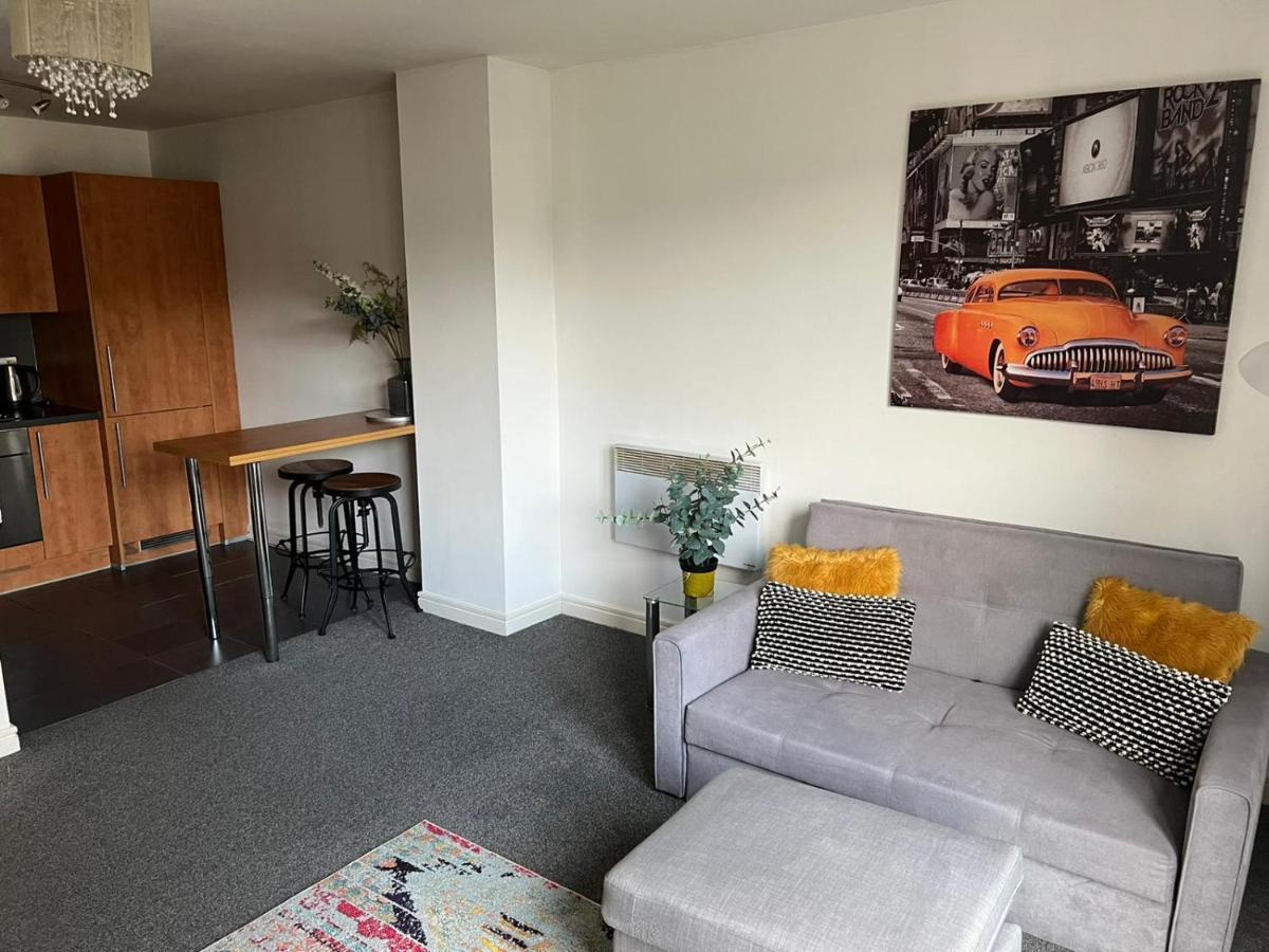 City Centre 1 Bed Apartment With Free On Site Parking With Cctv By Lets Relocations เบอร์มิงแฮม ภายนอก รูปภาพ